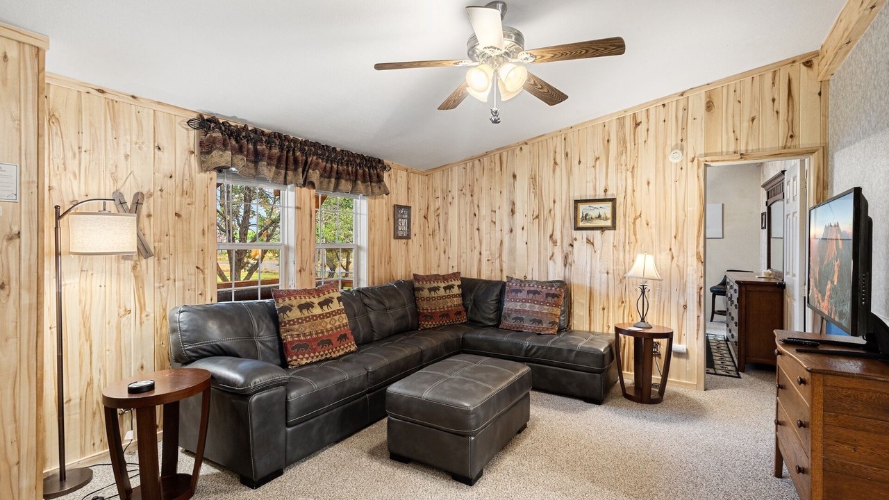Photo of Bedroom in South Fork
