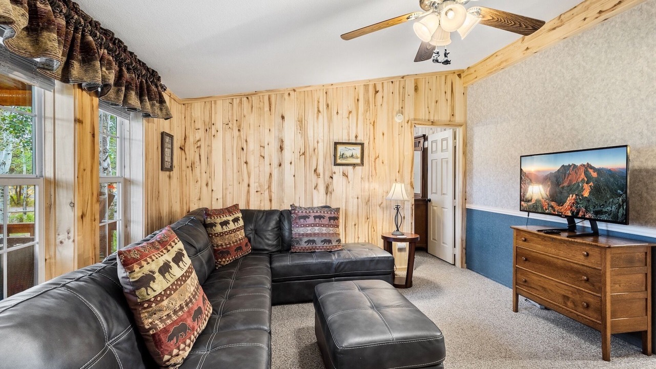 Photo of Bedroom in South Fork