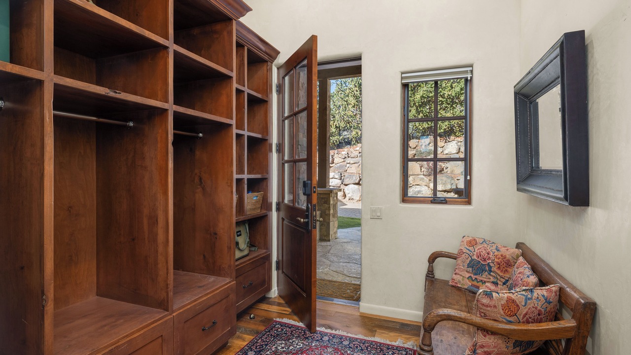 Photo of Bedroom in Basalt