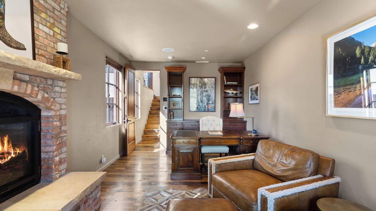 Photo of Livingroom in Basalt