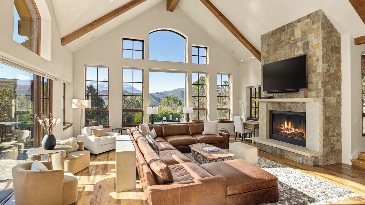 Photo of Livingroom in Basalt
