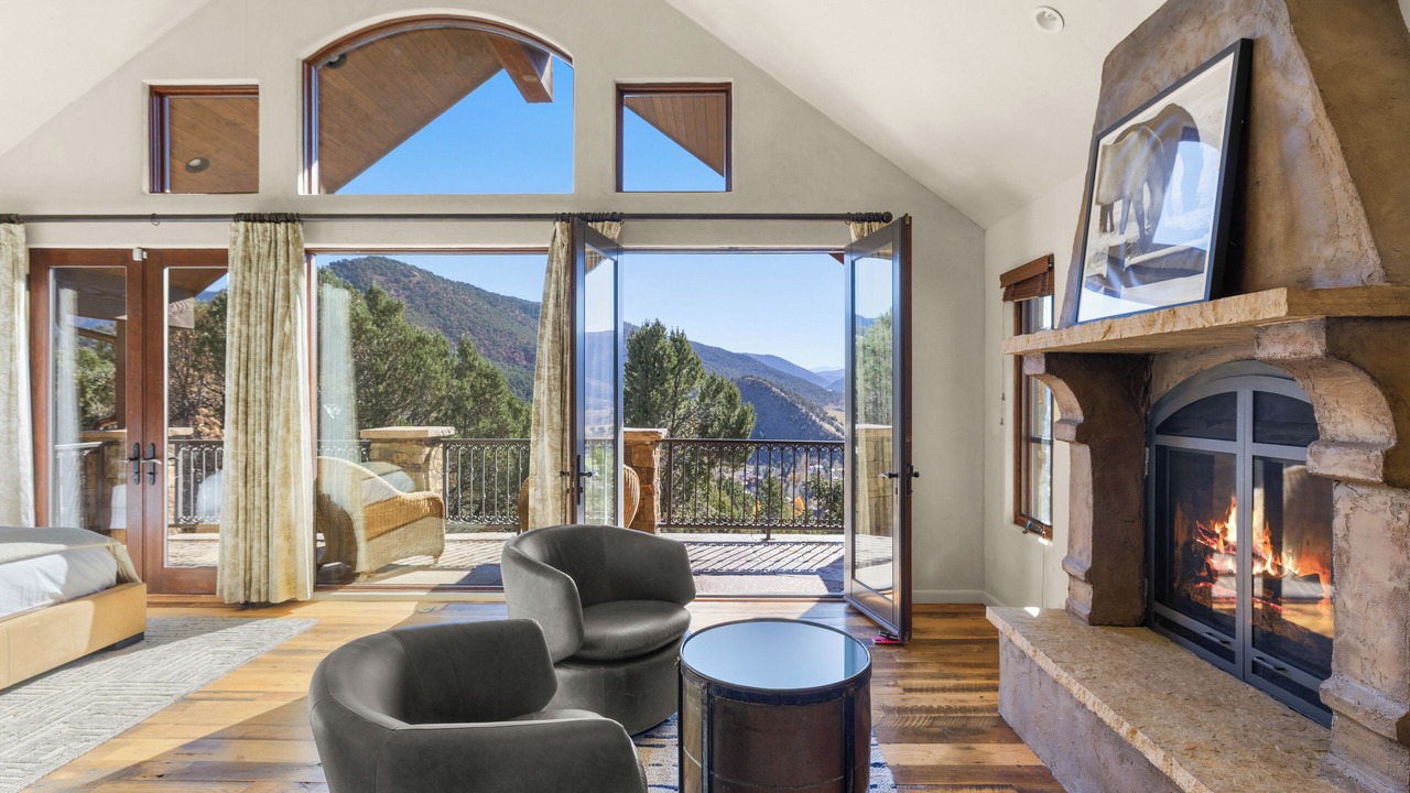 Photo of Livingroom in Basalt