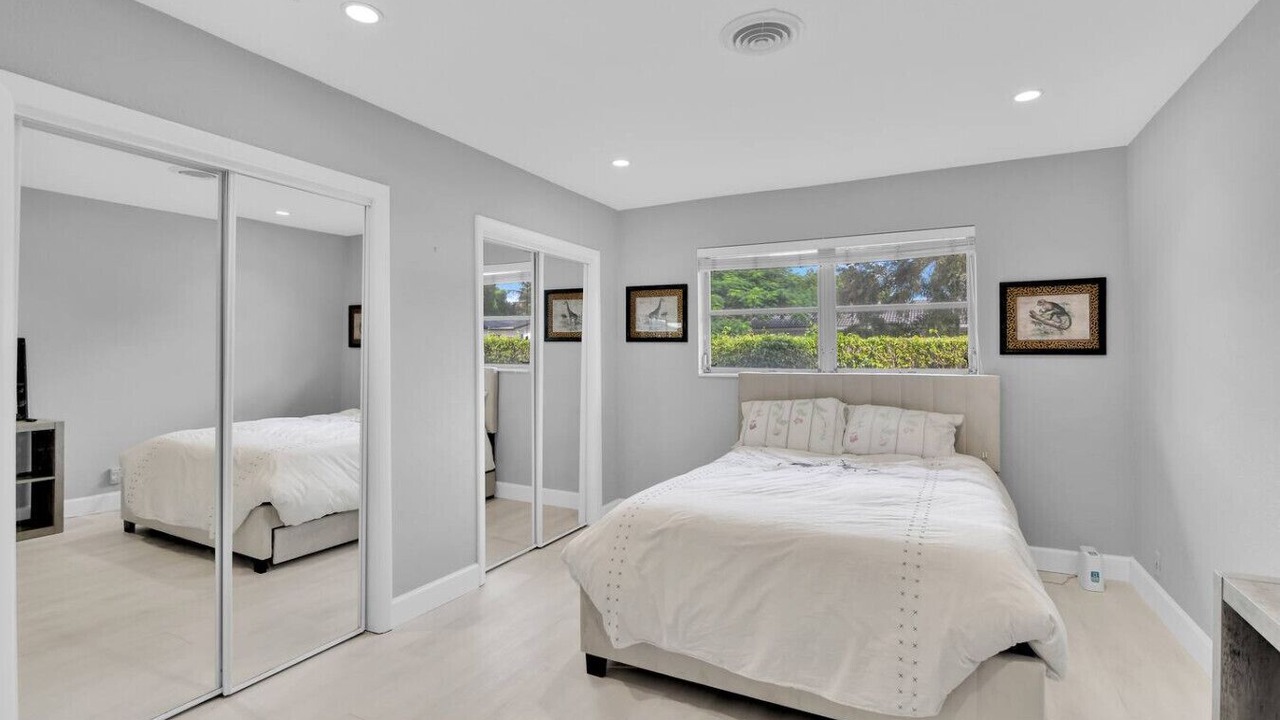 Photo of Bedroom in Lighthouse Point