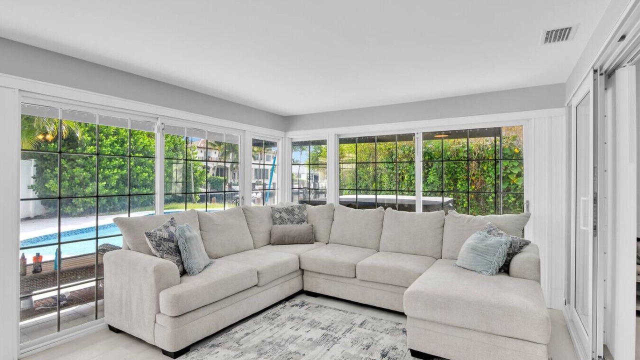 Photo of Livingroom in Lighthouse Point