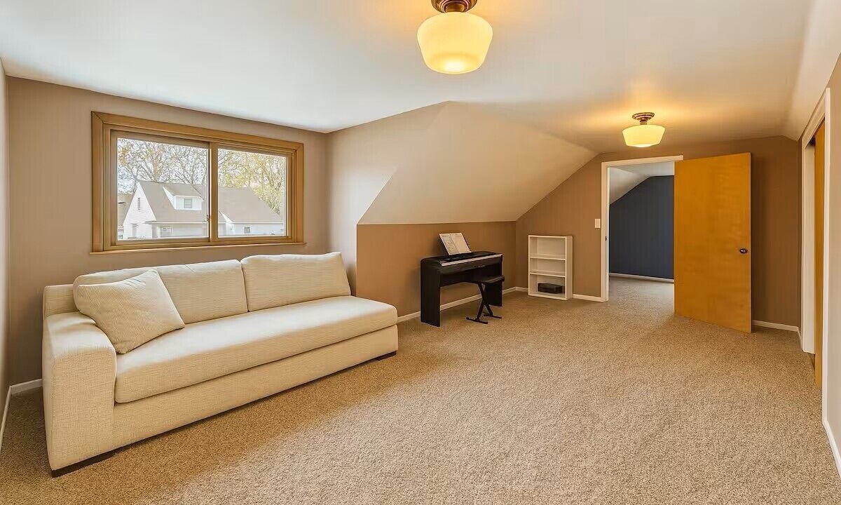 Photo of Livingroom in South Euclid