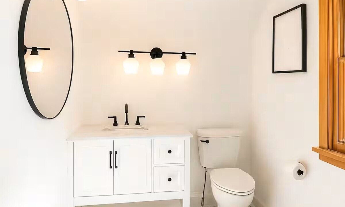 Photo of Bathroom in South Euclid