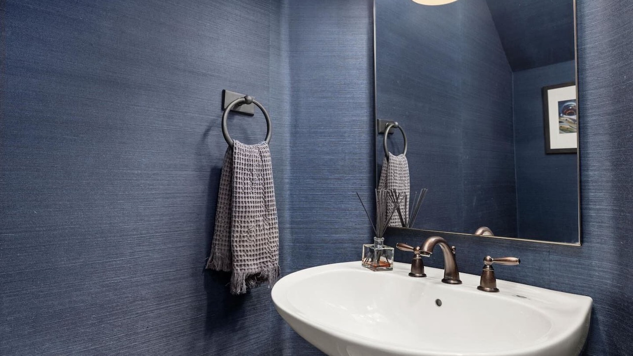 Photo of Bathroom in Carbondale