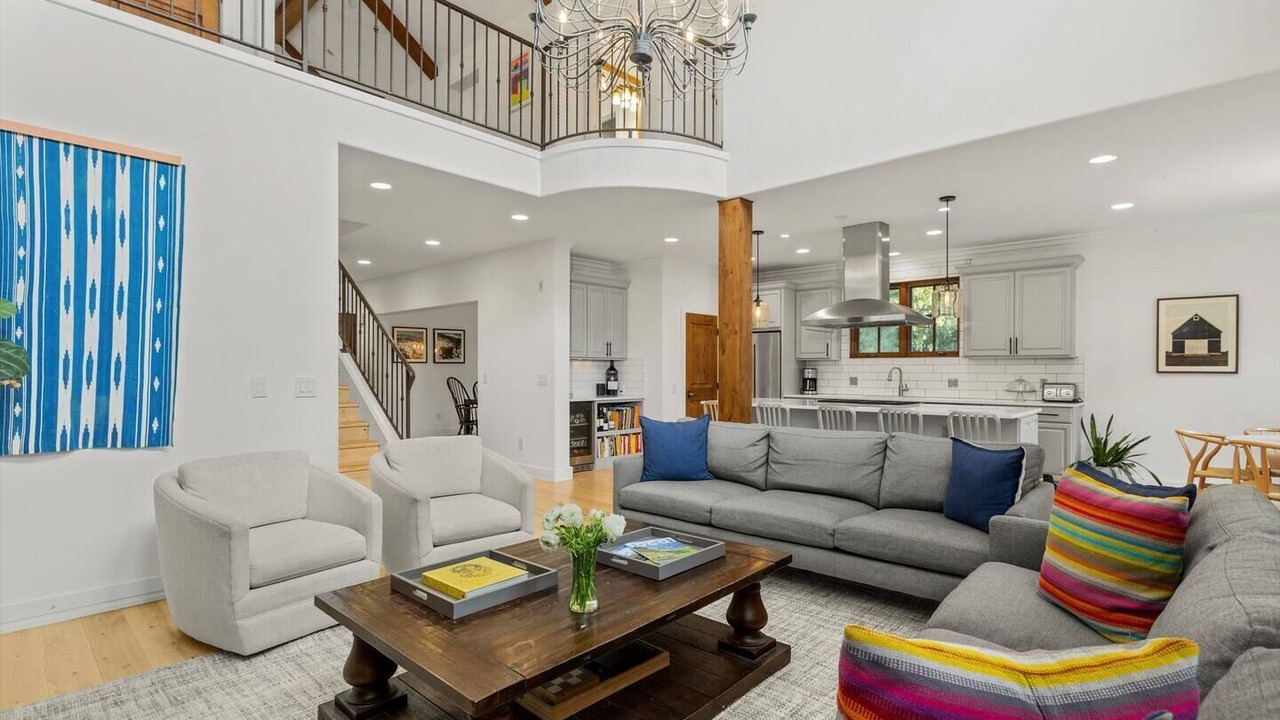 Photo of Livingroom in Carbondale