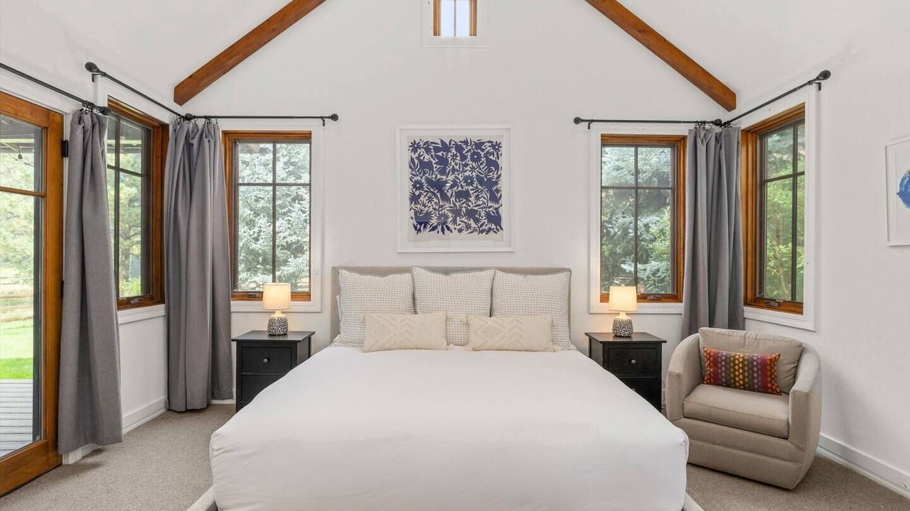 Photo of Bedroom in Carbondale