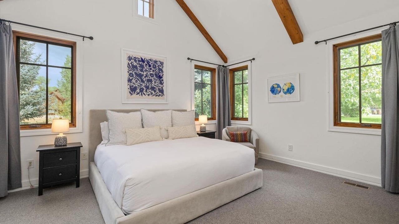 Photo of Bedroom in Carbondale