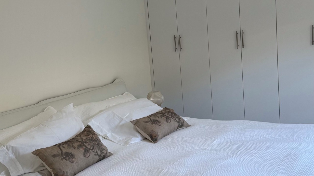 Photo of Bedroom in Old Northwood Historic District