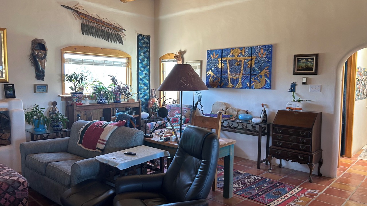 Photo of Livingroom in Ranchos De Taos