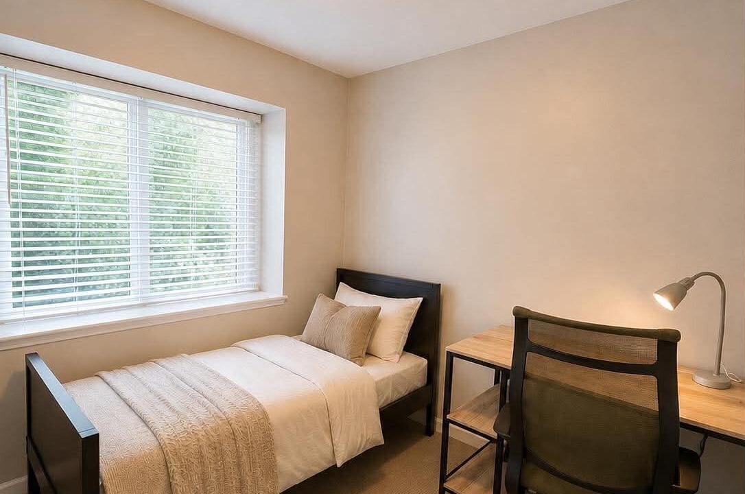 Photo of Bedroom in Renfrew-Collingwood