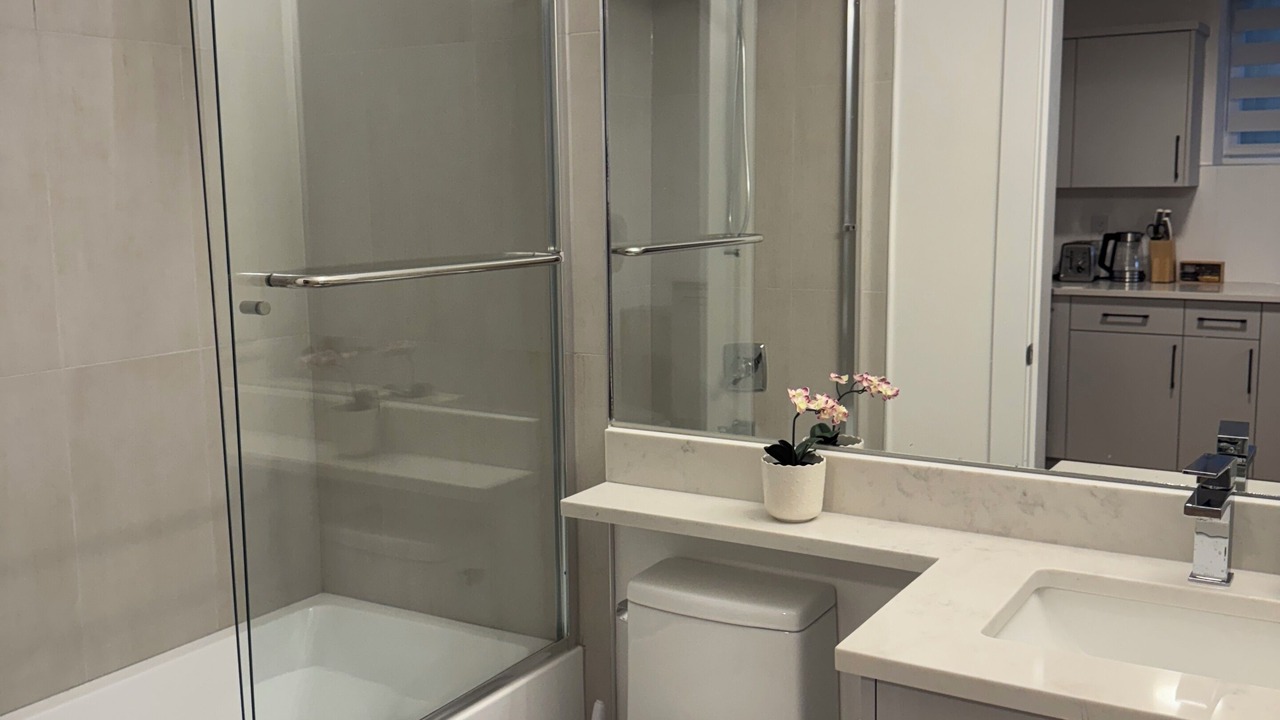 Photo of Bathroom in Renfrew-Collingwood