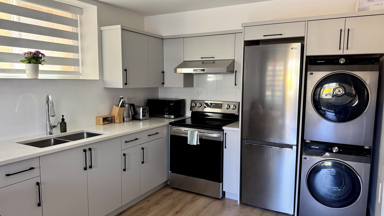 Photo of Kitchen in Renfrew-Collingwood