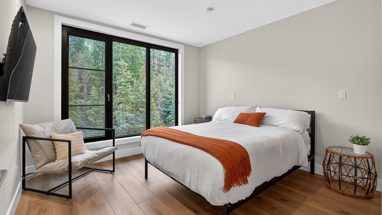 Photo of Bedroom in Sicamous