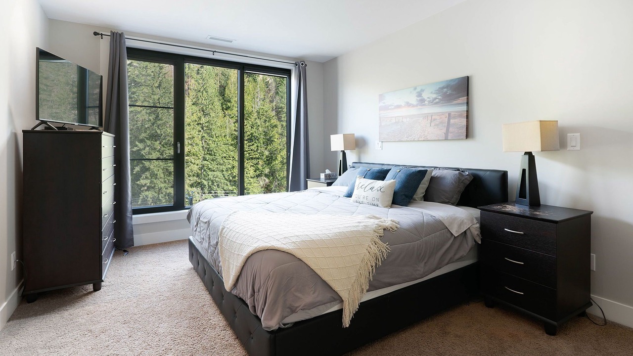 Photo of Bedroom in Sicamous
