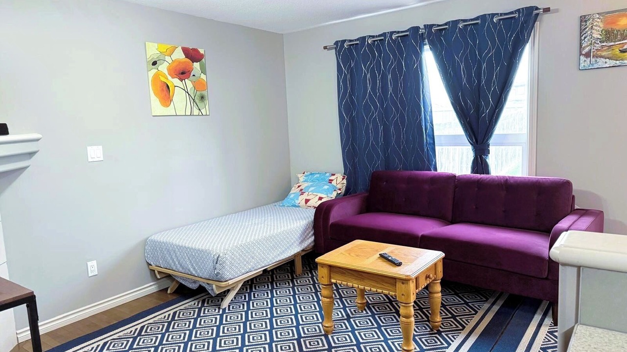 Photo of Livingroom in Southeast Edmonton