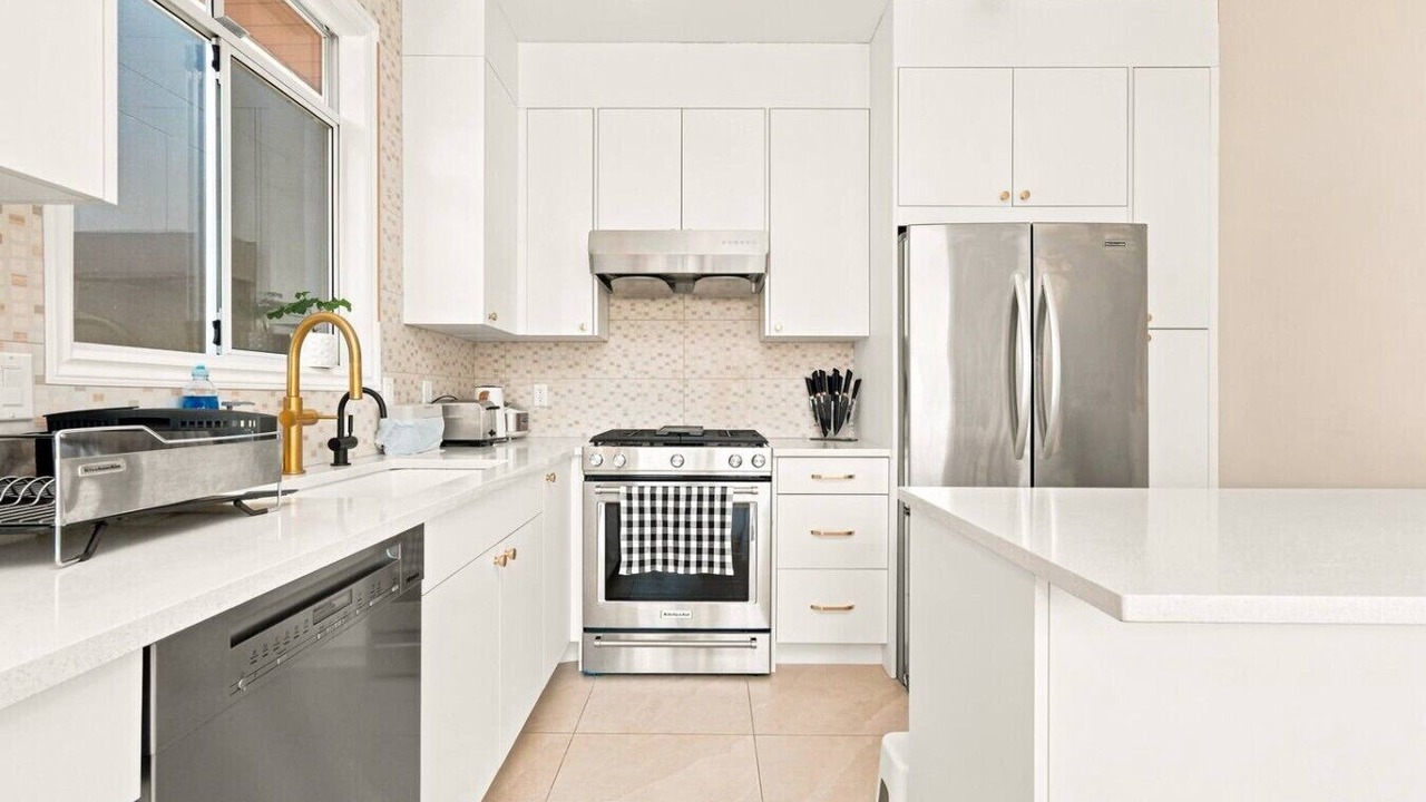 Photo of Kitchen in Arbutus Ridge