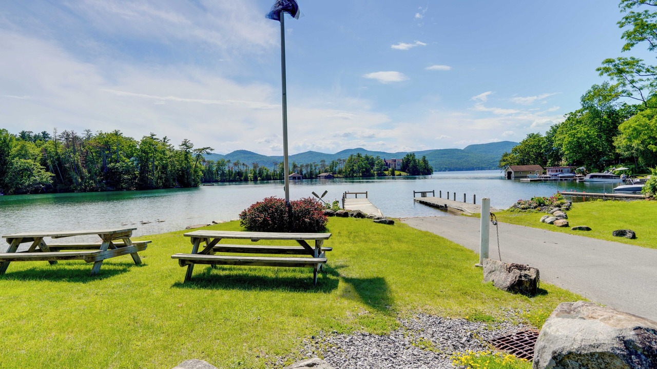 Photo of Outdoor in Putnam Station