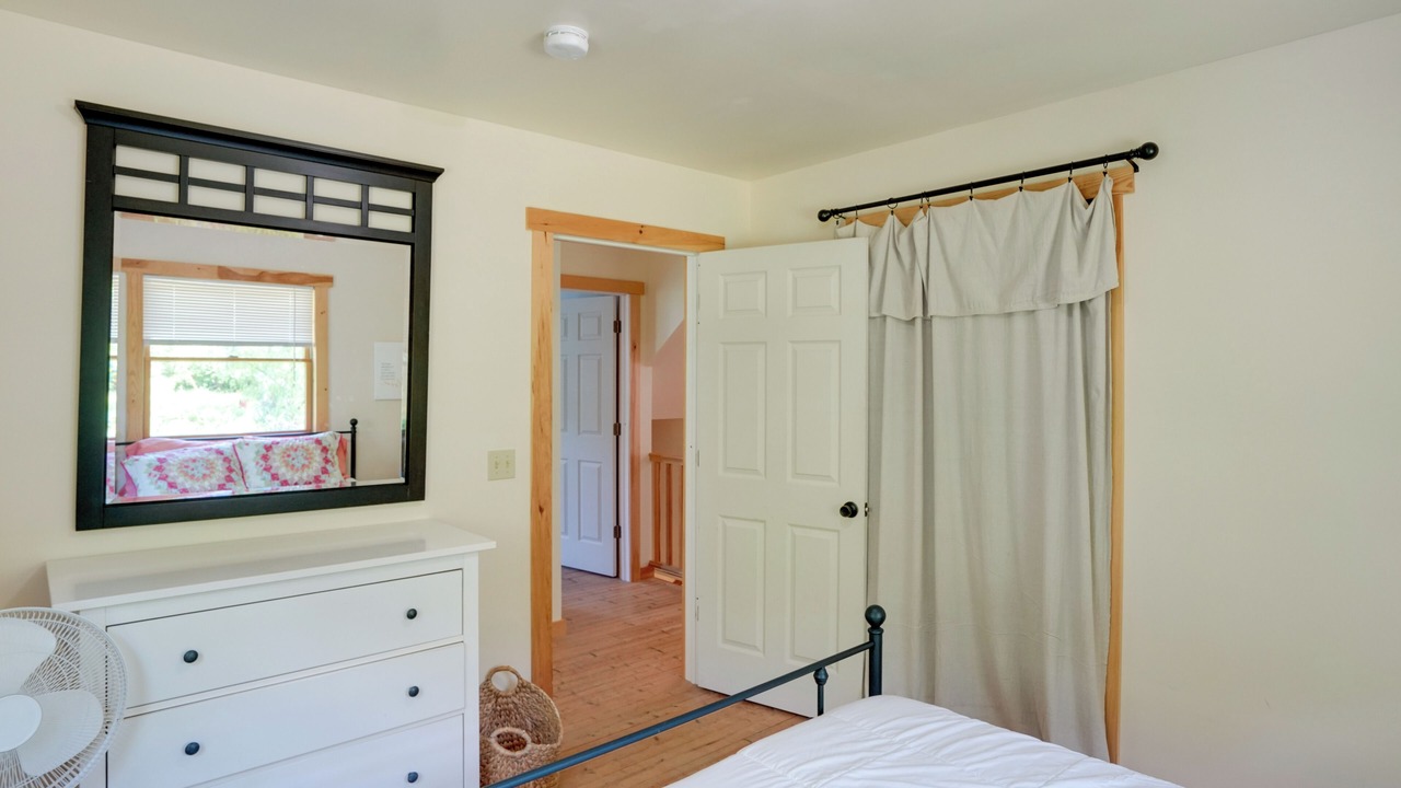 Photo of Bedroom in Putnam Station