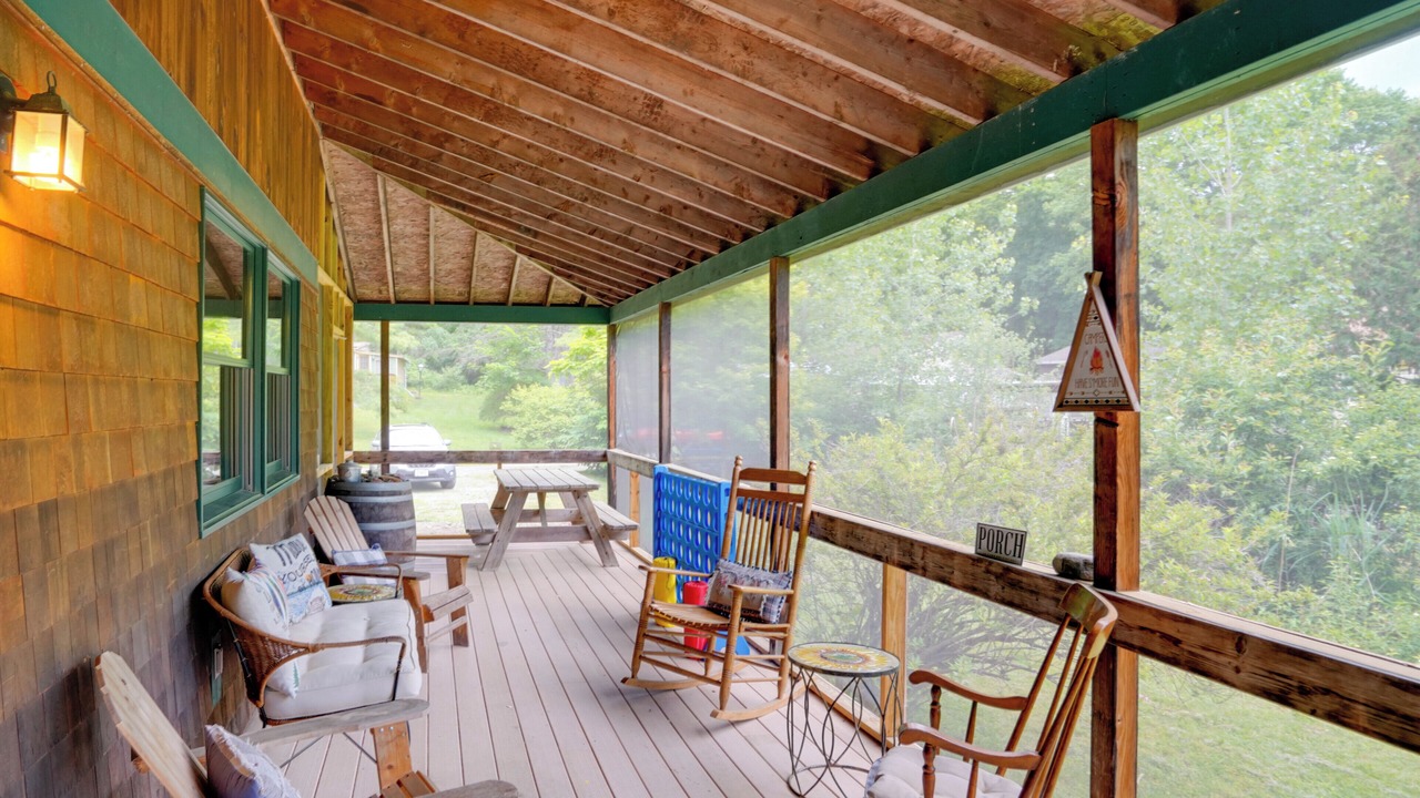 Photo of Patio Balcony in Putnam Station