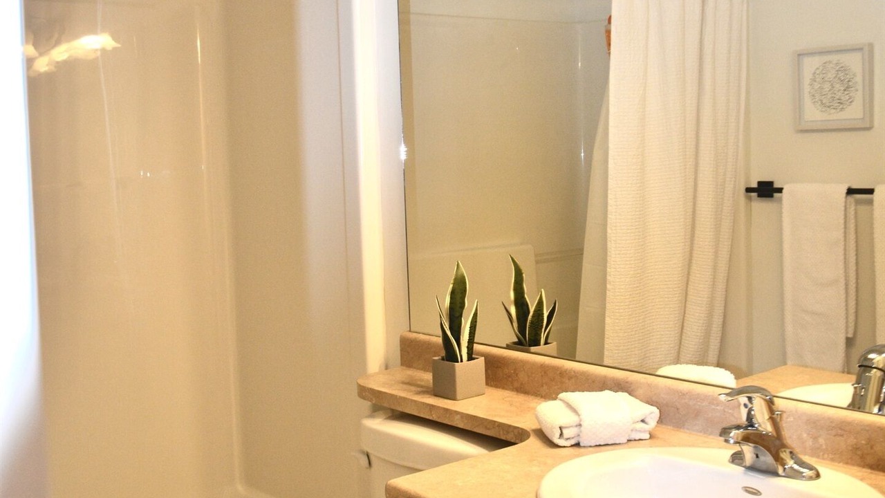 Photo of Bathroom in Sicamous