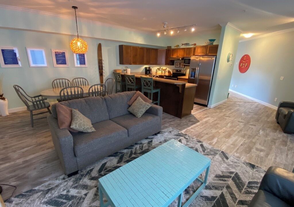 Photo of Livingroom in Sicamous