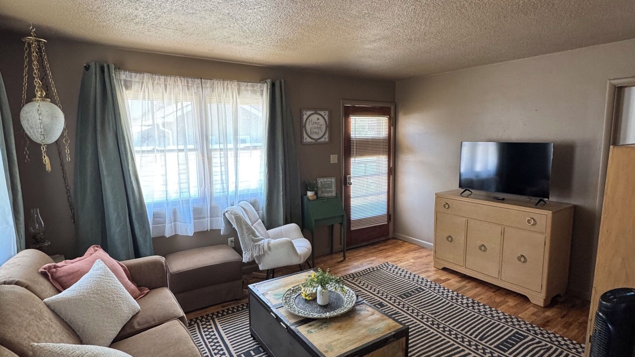 Photo of Livingroom in Fort Morgan