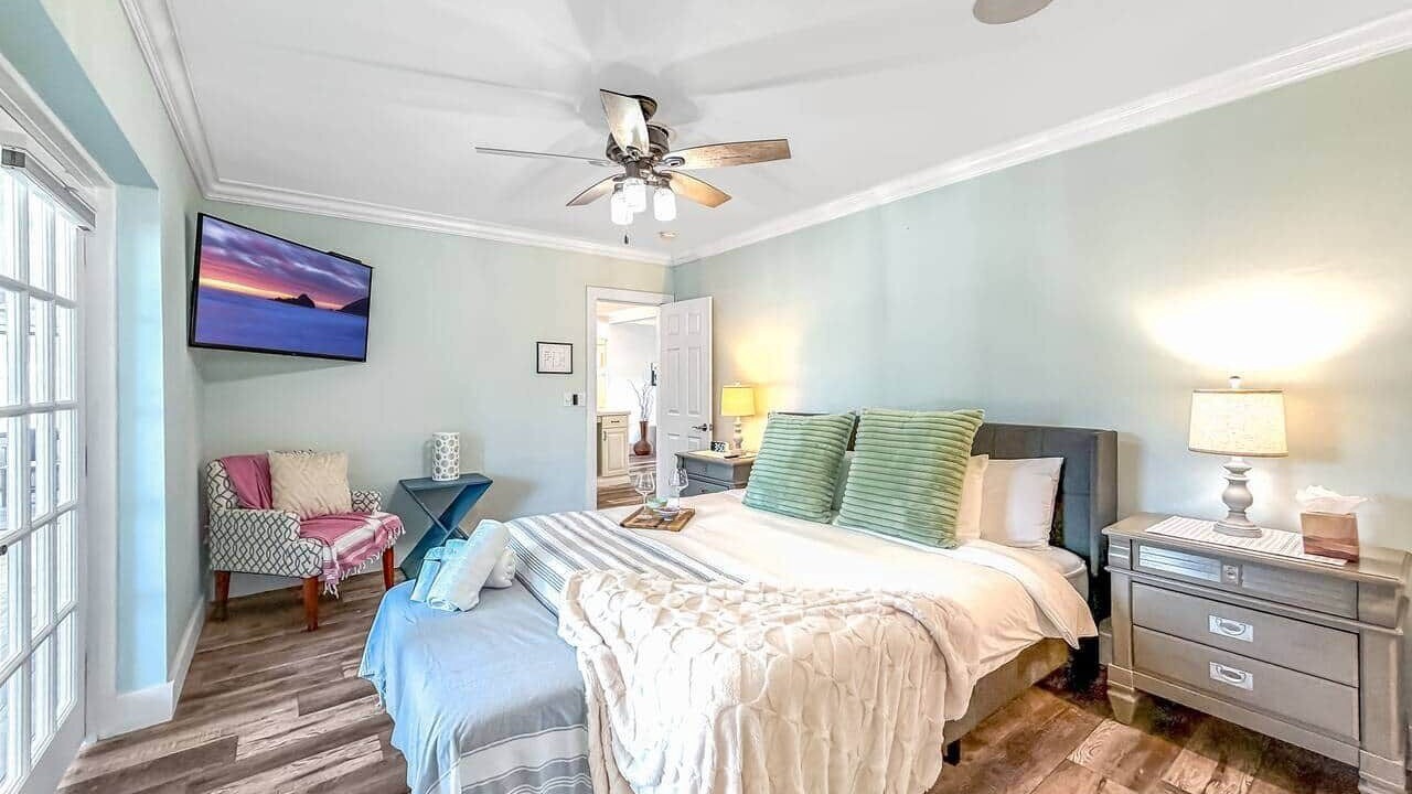 Photo of Bedroom in Garden Isles
