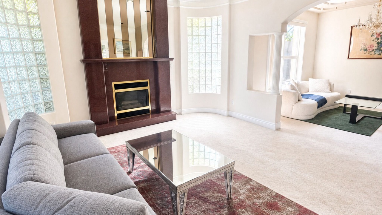 Photo of Livingroom in Burnaby