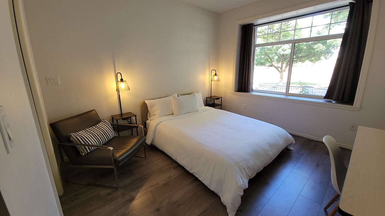 Photo of Bedroom in Renfrew-Collingwood