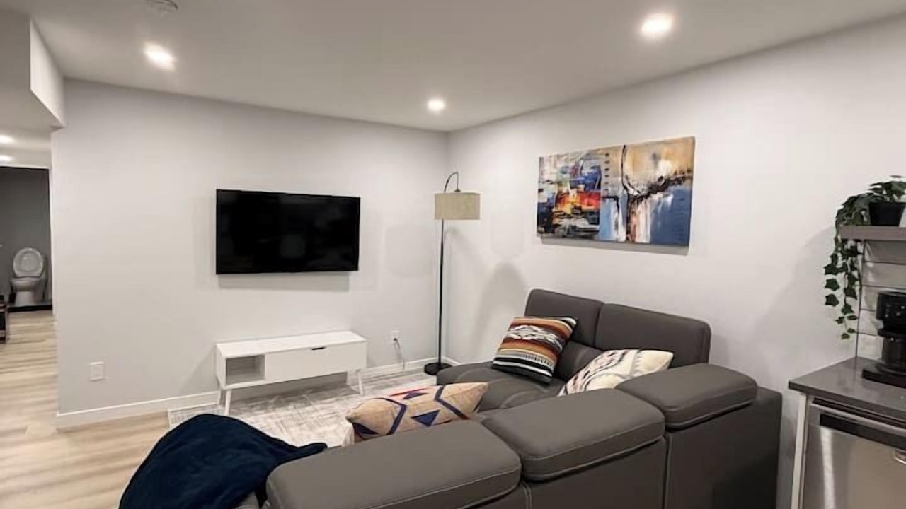 Photo of Livingroom in Leduc