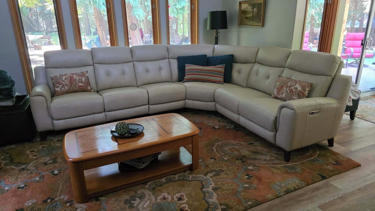 Photo of Livingroom in Magna bay