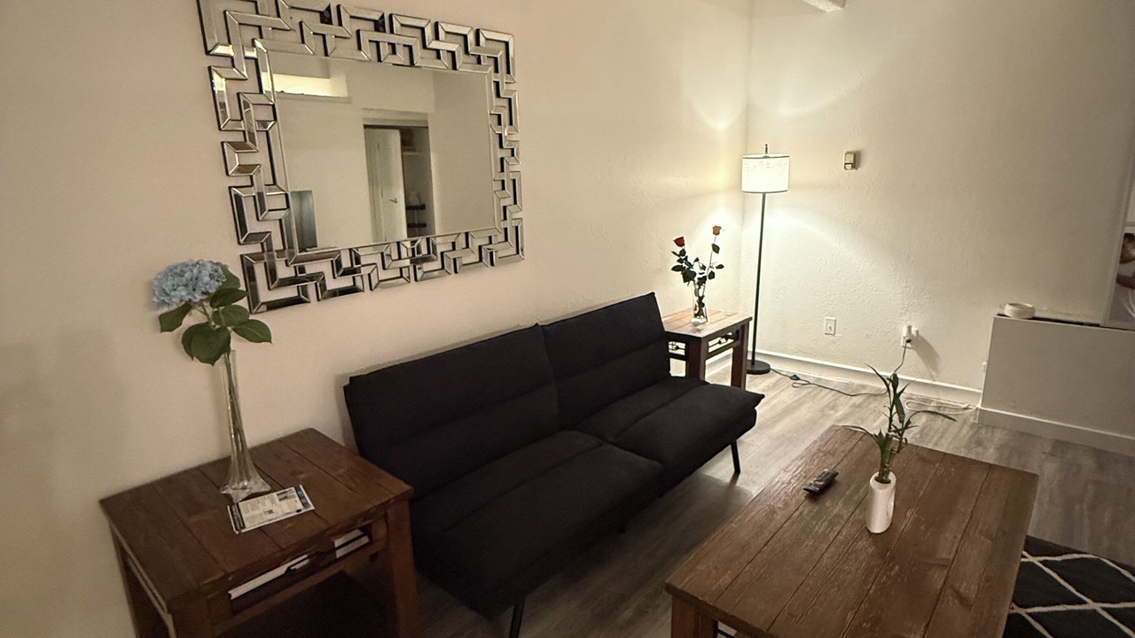 Photo of Livingroom in Highline Villages