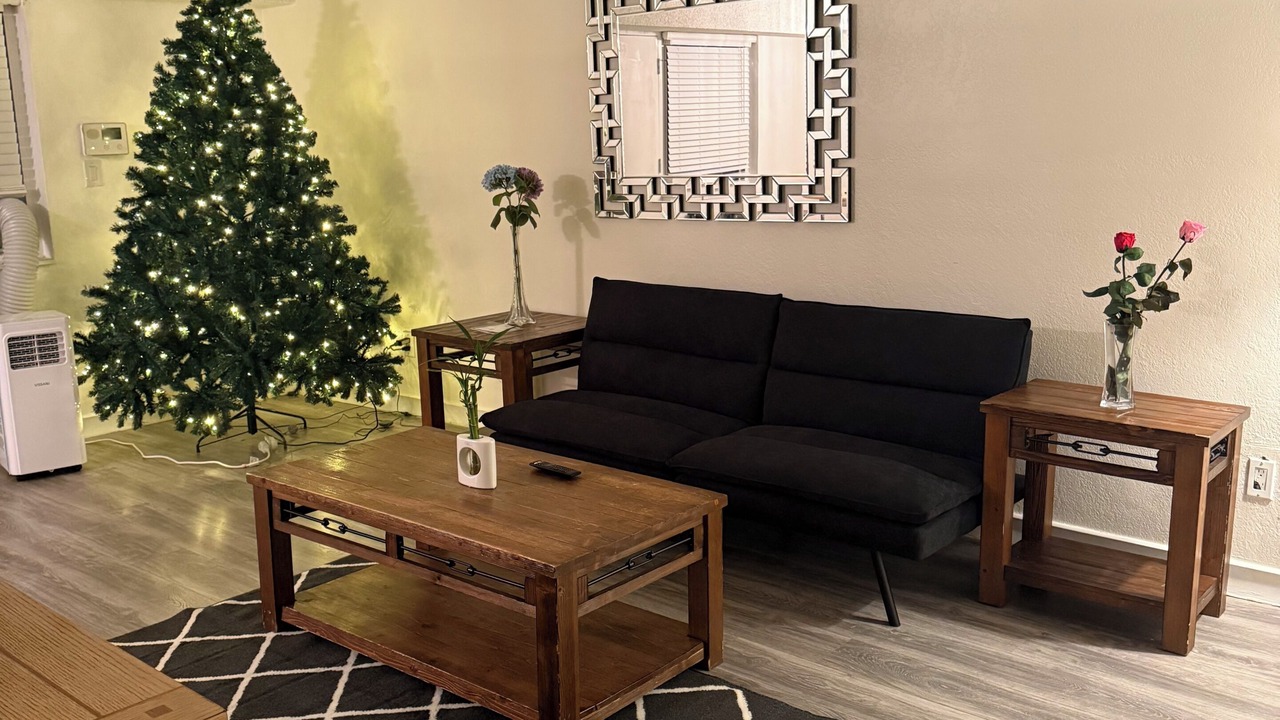 Photo of Livingroom in Highline Villages