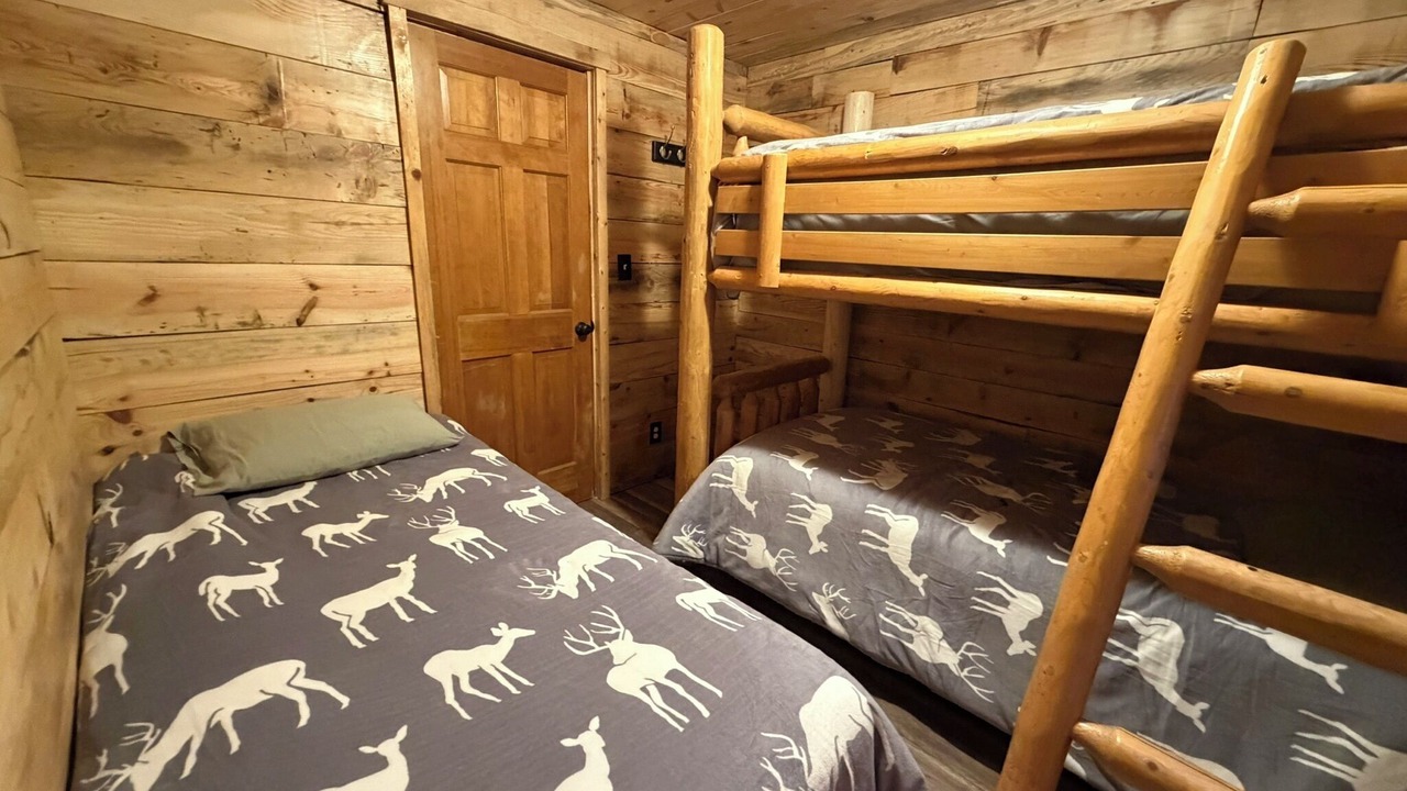 Photo of Bedroom in Gulnare
