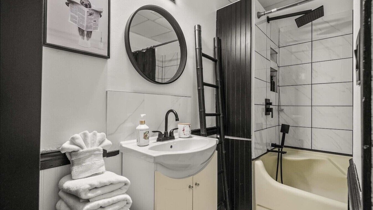 Photo of Bathroom in Drumheller