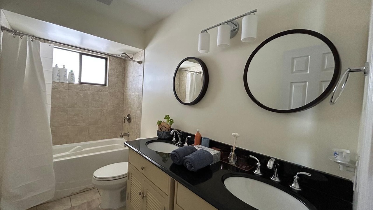 Photo of Bathroom in Delta