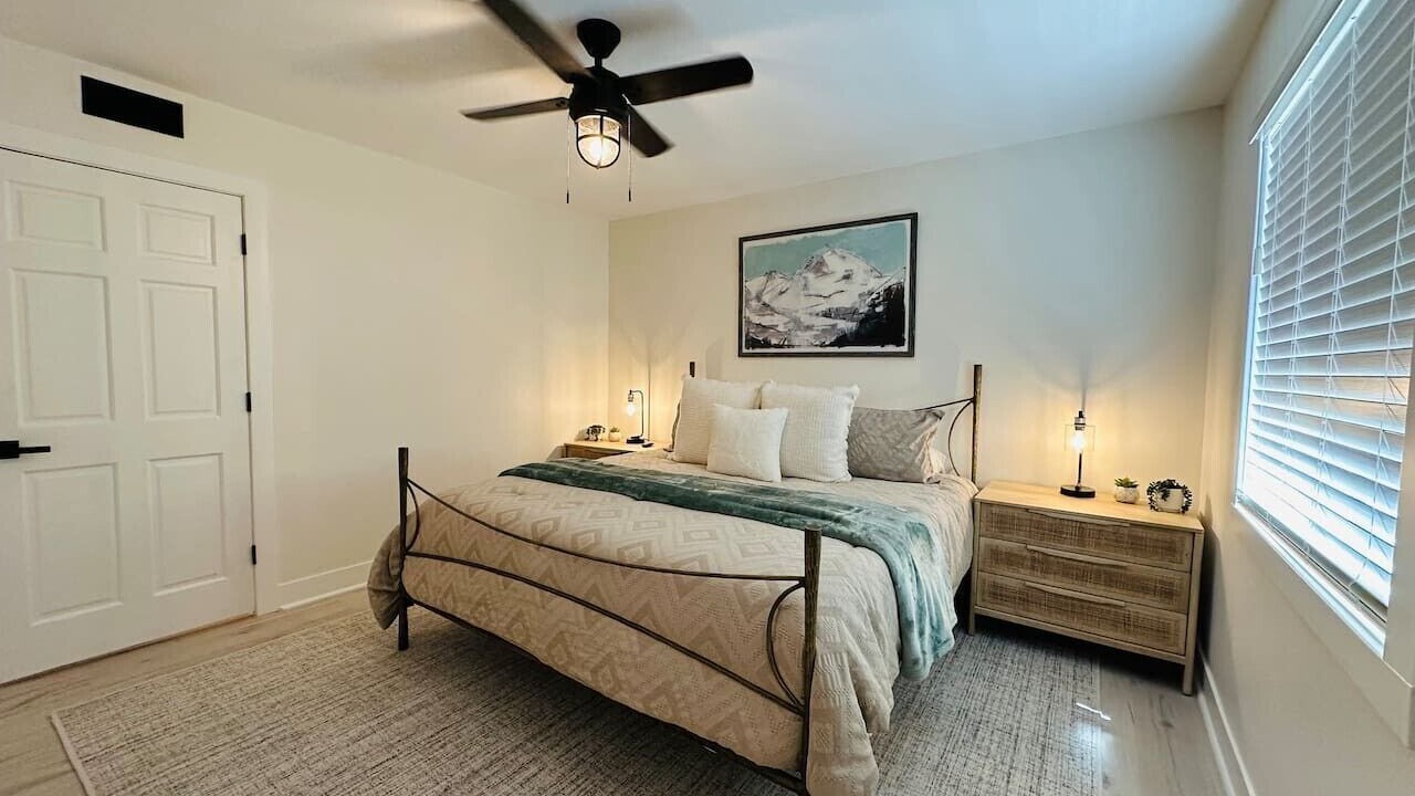 Photo of Bedroom in Basalt