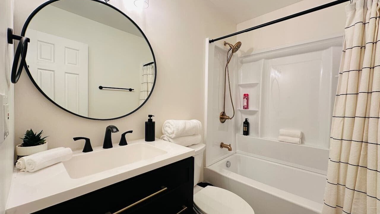 Photo of Bathroom in Basalt
