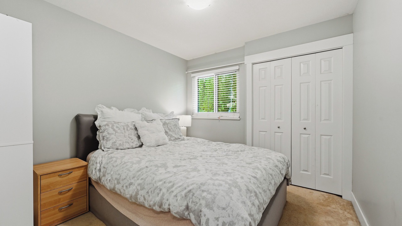 Photo of Bedroom in Crescent Beach
