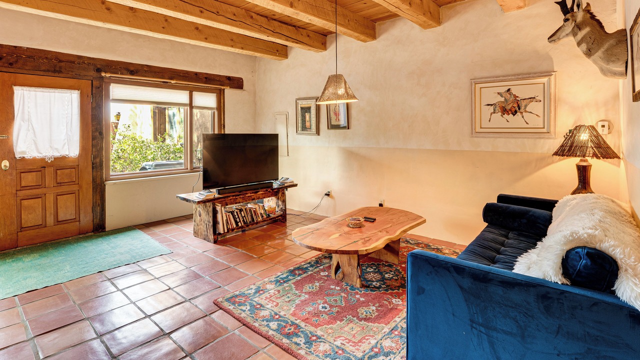 Photo of Livingroom in Taos