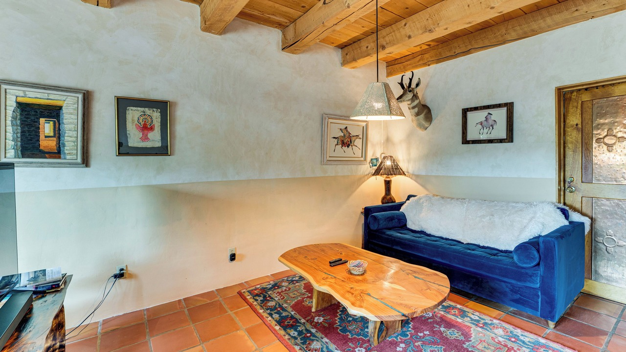 Photo of Livingroom in Taos