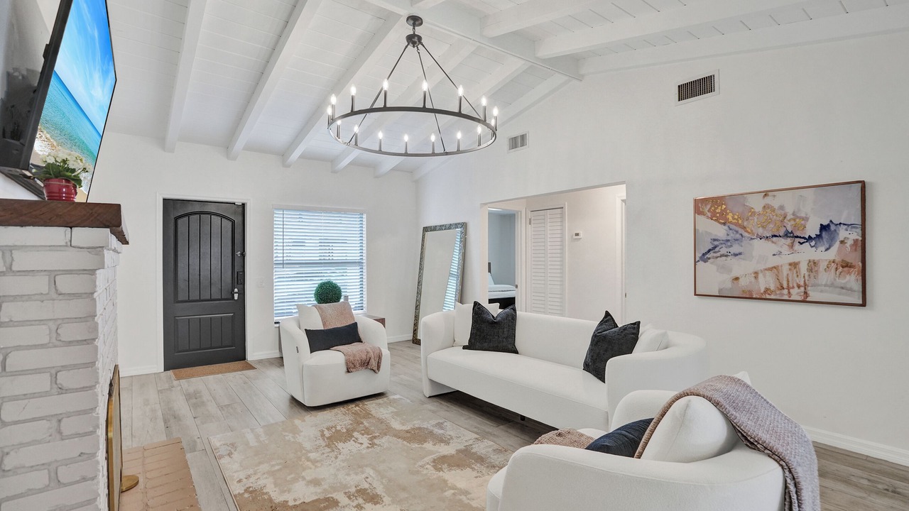 Photo of Livingroom in Colee Hammock