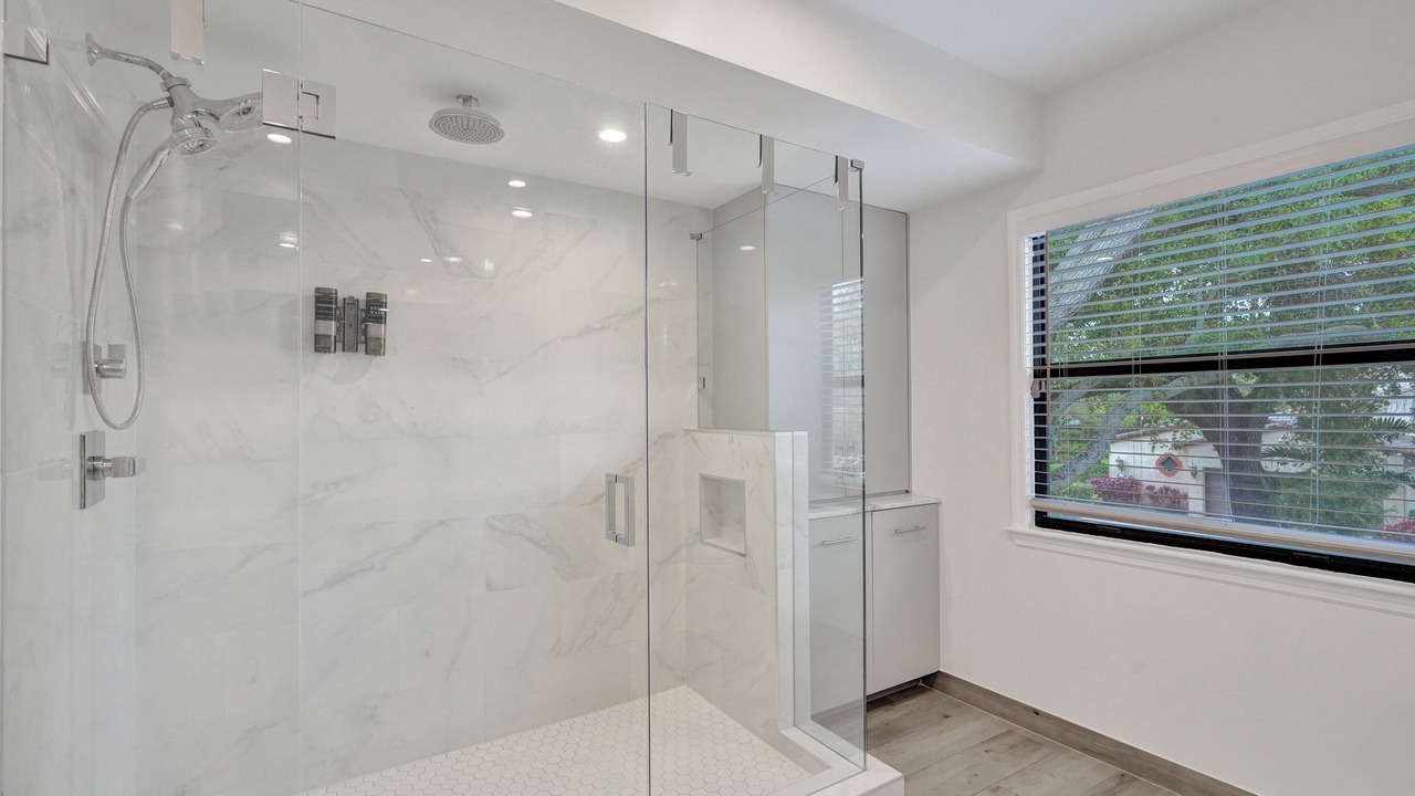 Photo of Bathroom in Colee Hammock