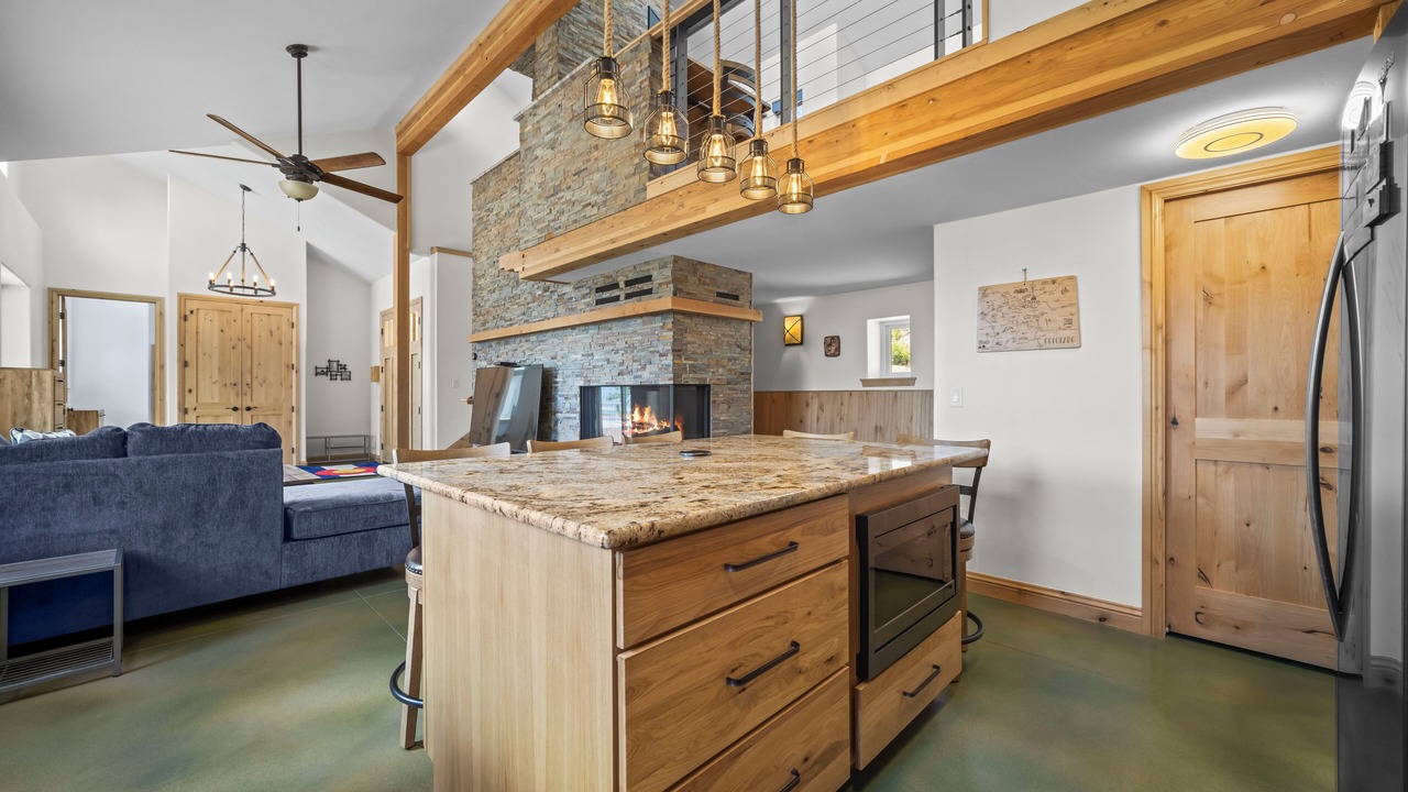 Photo of Livingroom in Twin Lakes
