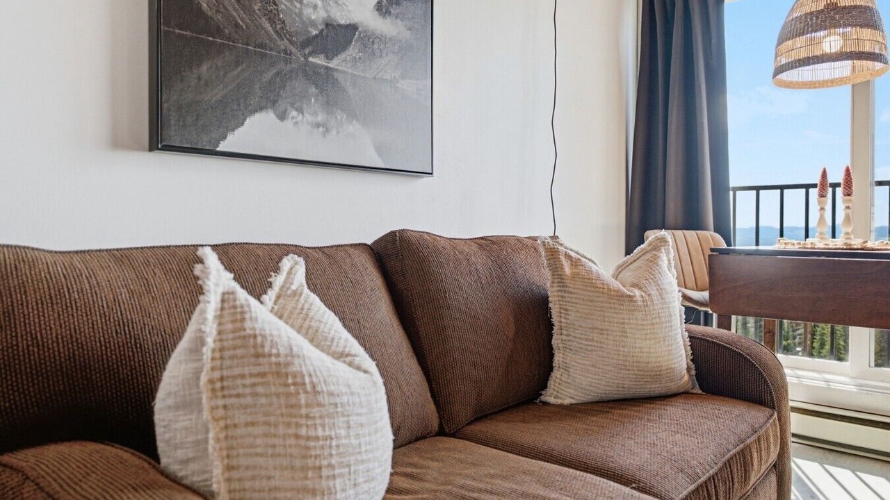 Photo of Livingroom in Big White Ski Resort
