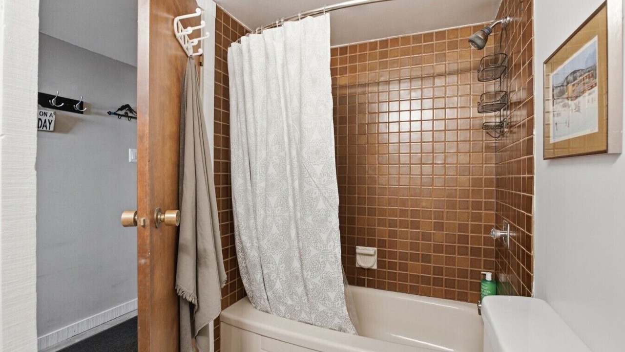 Photo of Bathroom in Big White Ski Resort