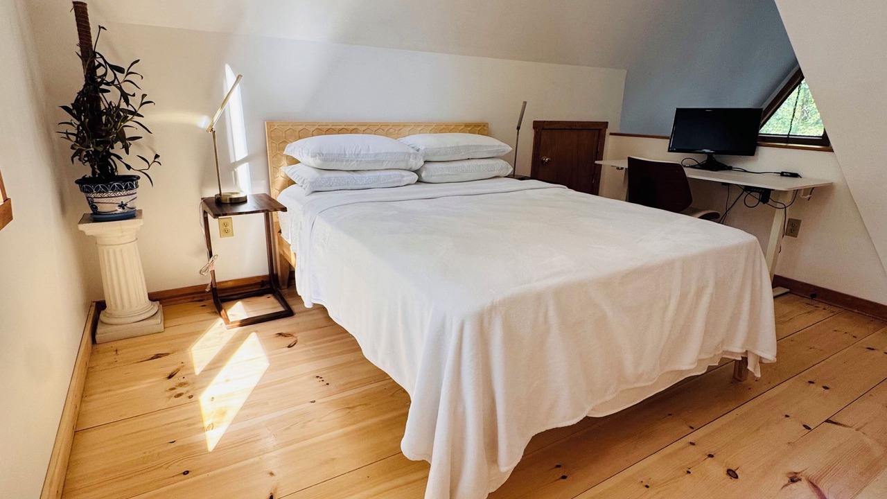Photo of Bedroom in Woodsville